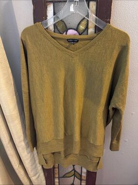 Eileen Fisher Olive Green V-Neck Knit 100% Wool Sweater